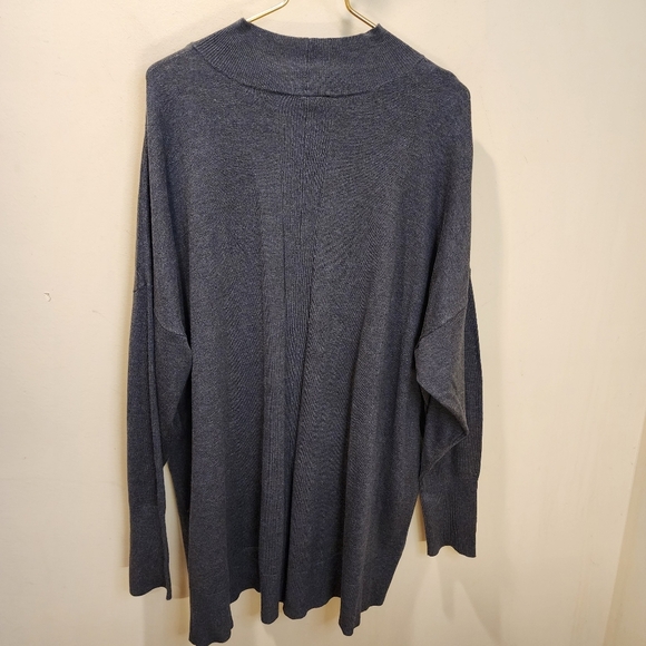 Lane Bryant Women's Mock Neck Gray Sweater with Blue Accents Plus Size 26/28 - Picture 9 of 12